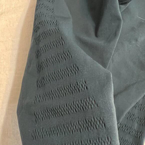 Lululemon Women's Green Blue Cropped Leggings Size 8 High Rise Mesh Detail - Picture 4 of 8